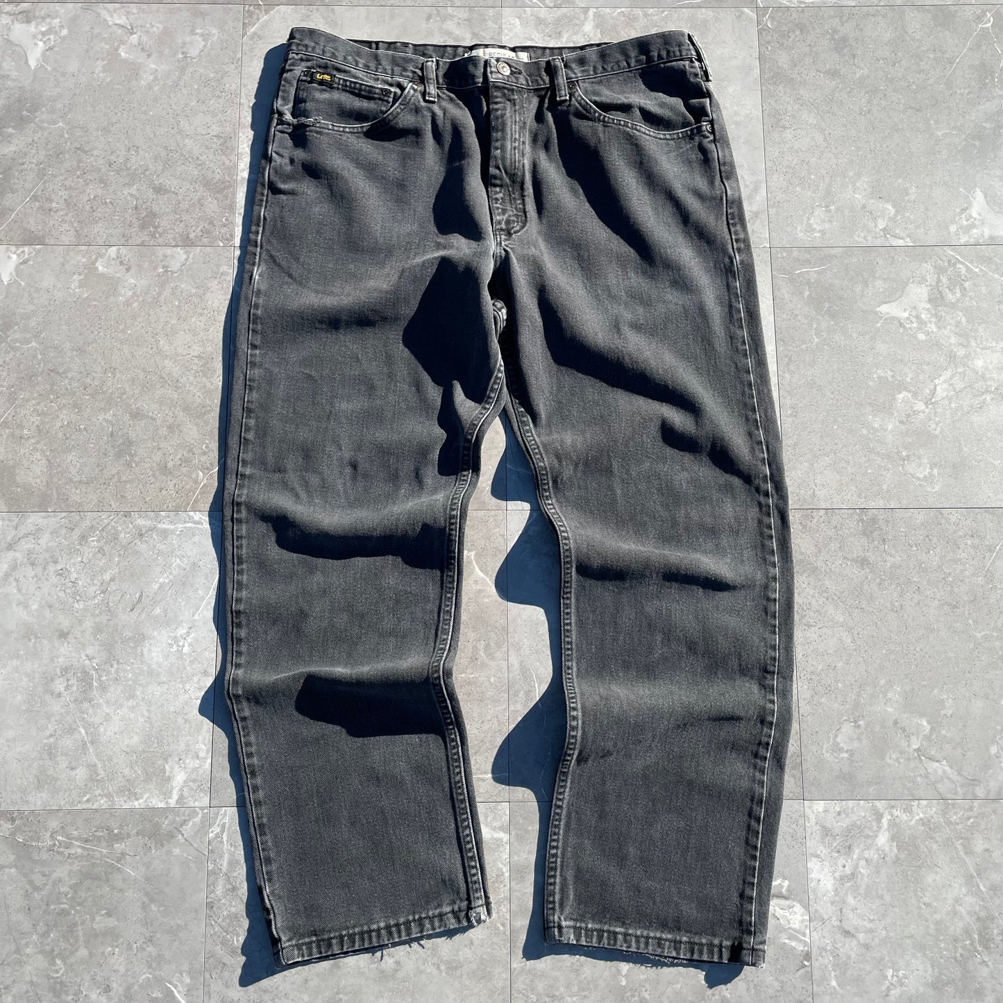 90s-00s Lee Straight Wide Fit Black Denim 40x32 KiiChain Clothing