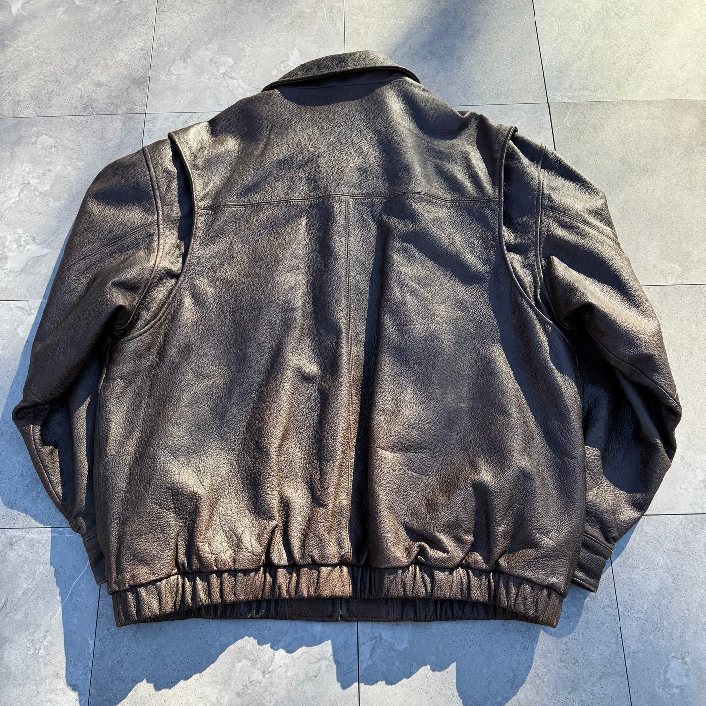 90s-00s St. John's Bay Brown Leather Jacket KiiChain Clothing