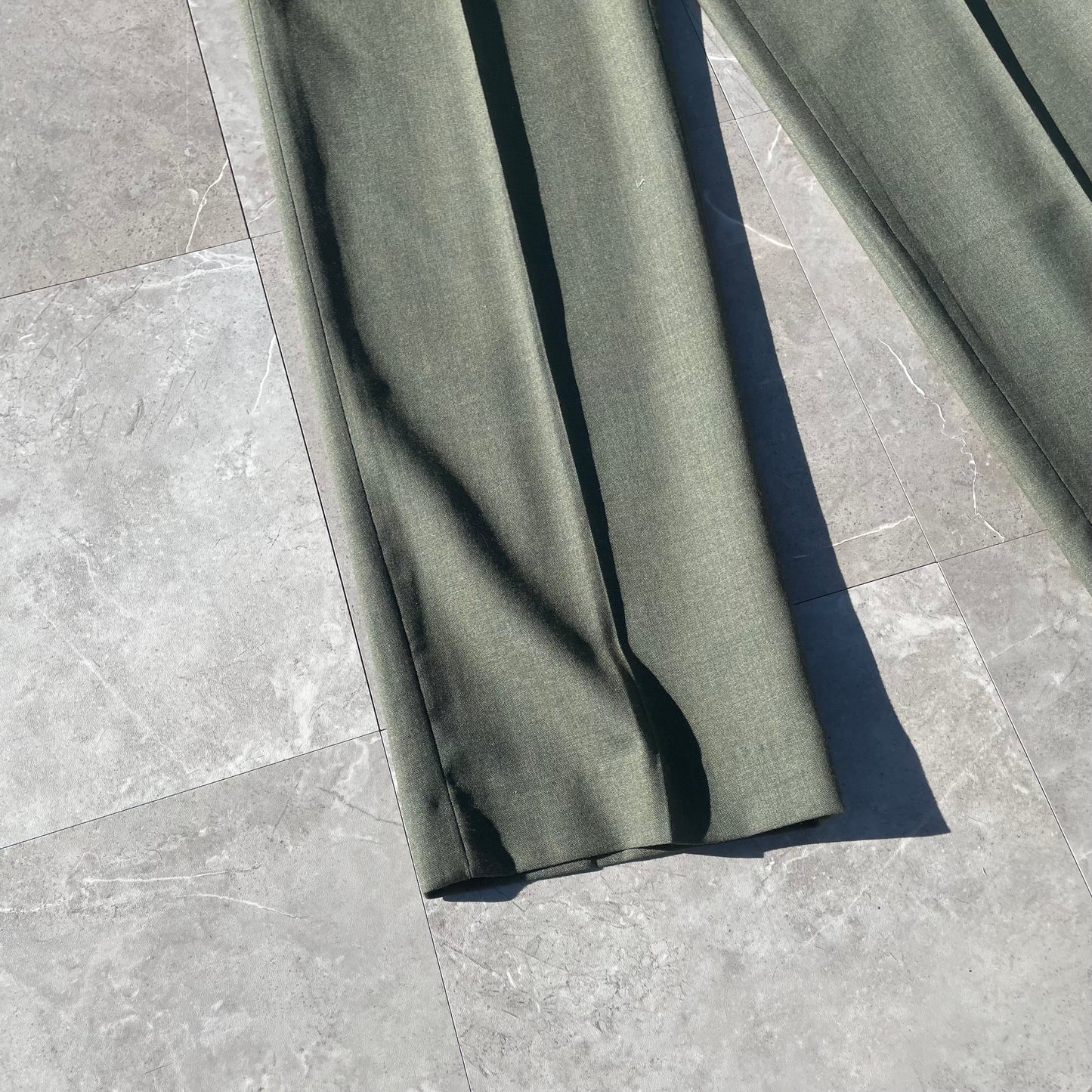 90s Lands' End Olive Green Two-Tuck Pleated Wool Slacks Size 34 KiiChain Clothing