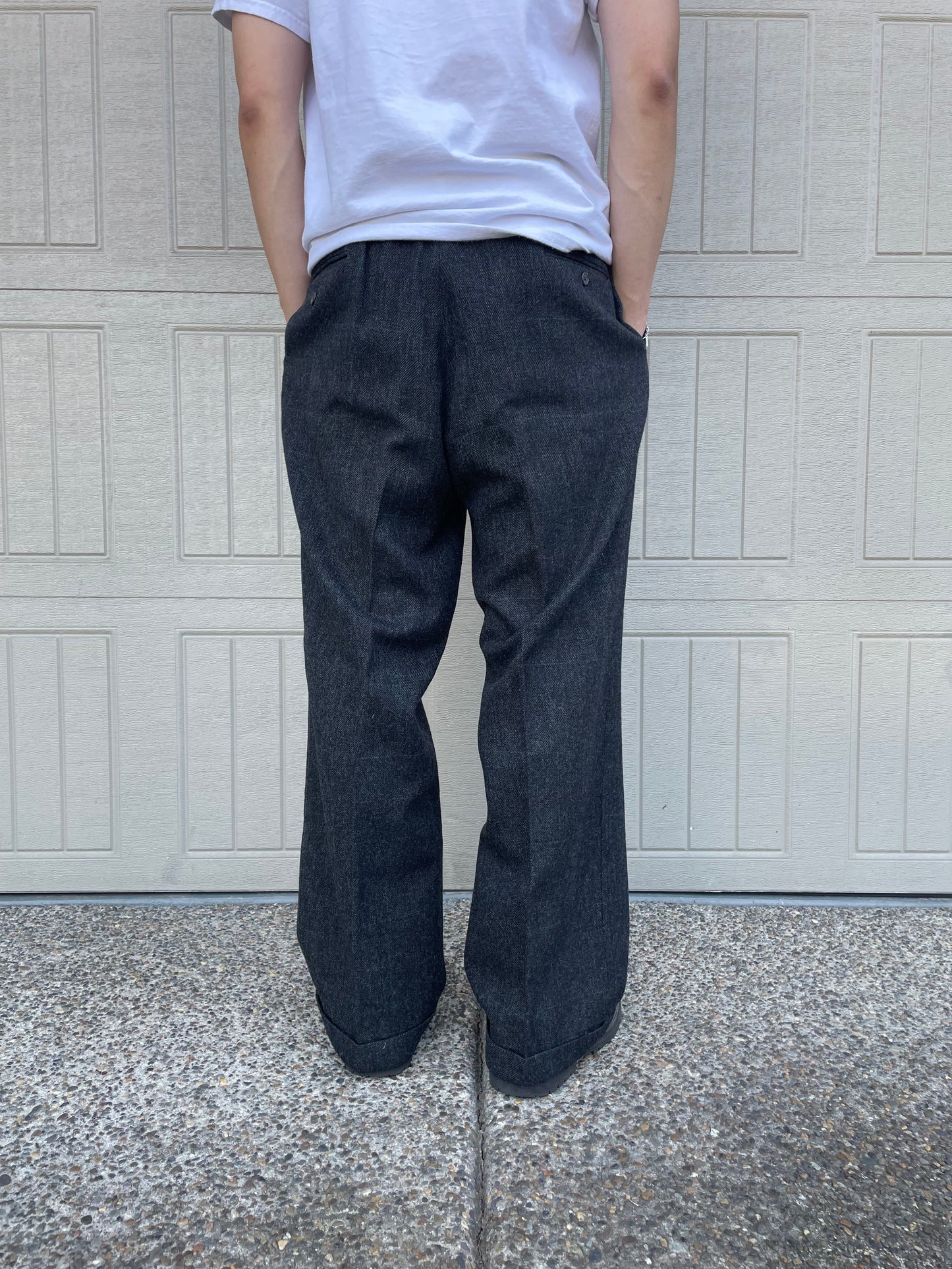 80s-90s Ralph Lauren Dark Gray Two-Tuck Pleated Checkered Wool Slacks KiiChain Clothing