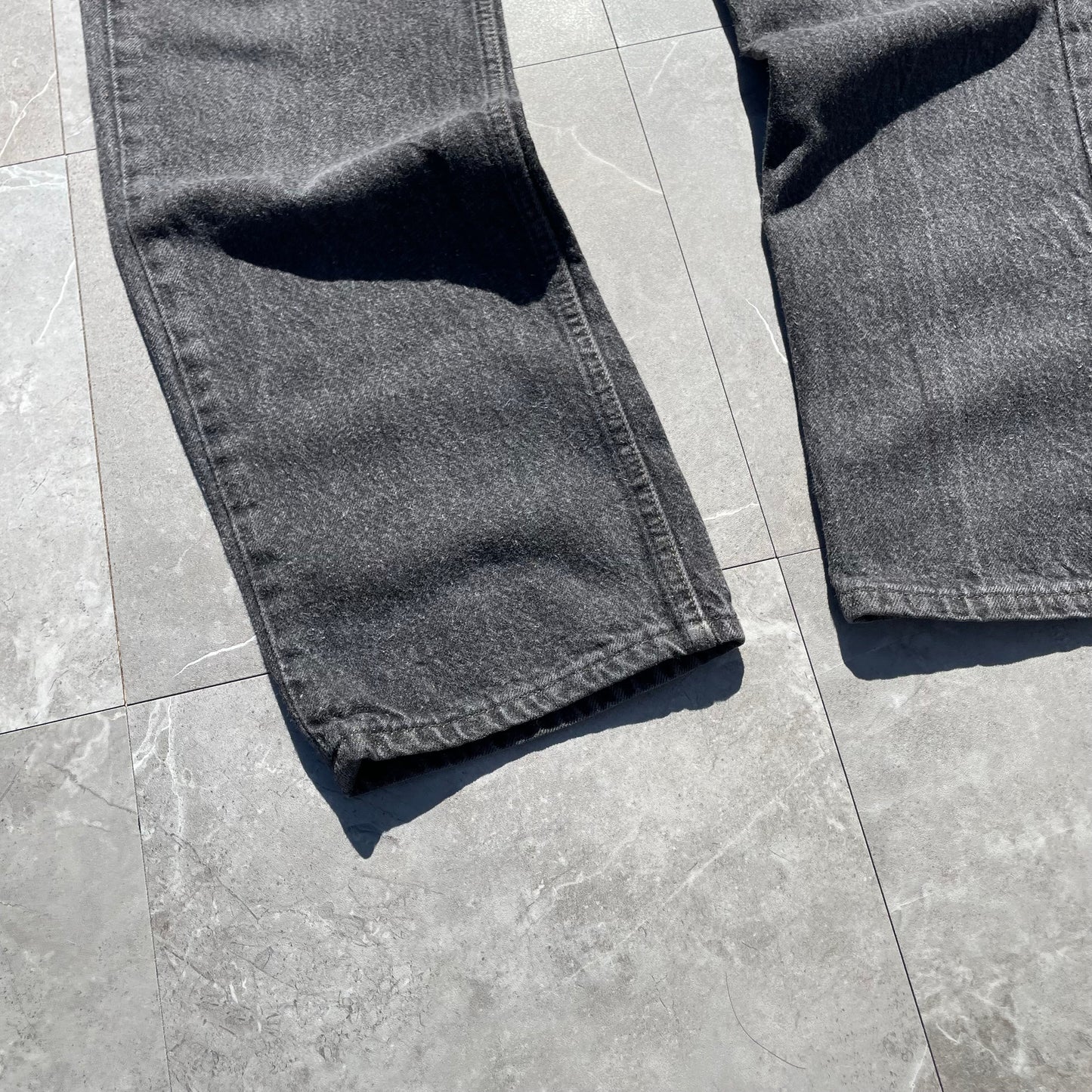 90s Levi's 501 Made in USA Black Denim 34x32 KiiChain Clothing