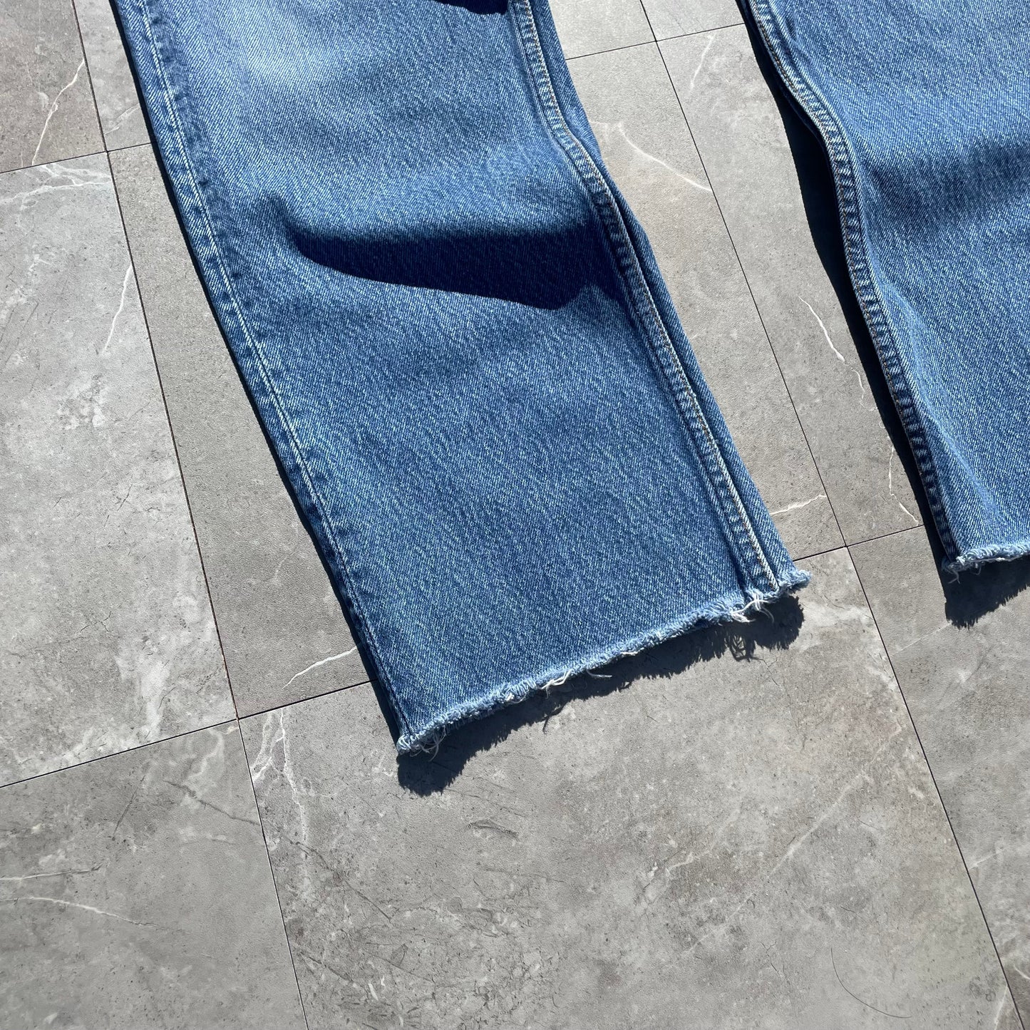 90s Levi's 501xx Made in USA Cropped Denim 36x38 KiiChain Clothing