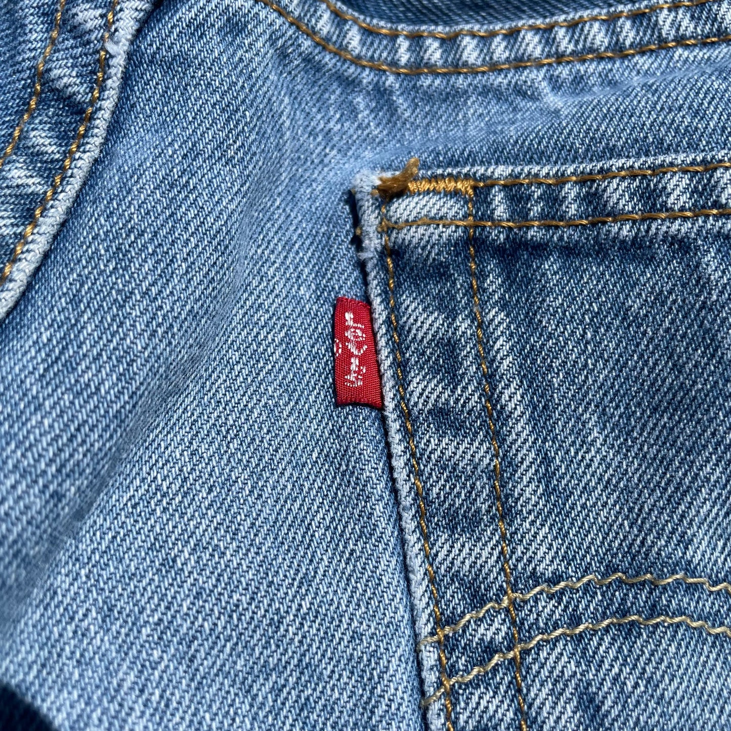 00s Levi’s 501XX 35x30 KiiChain Clothing