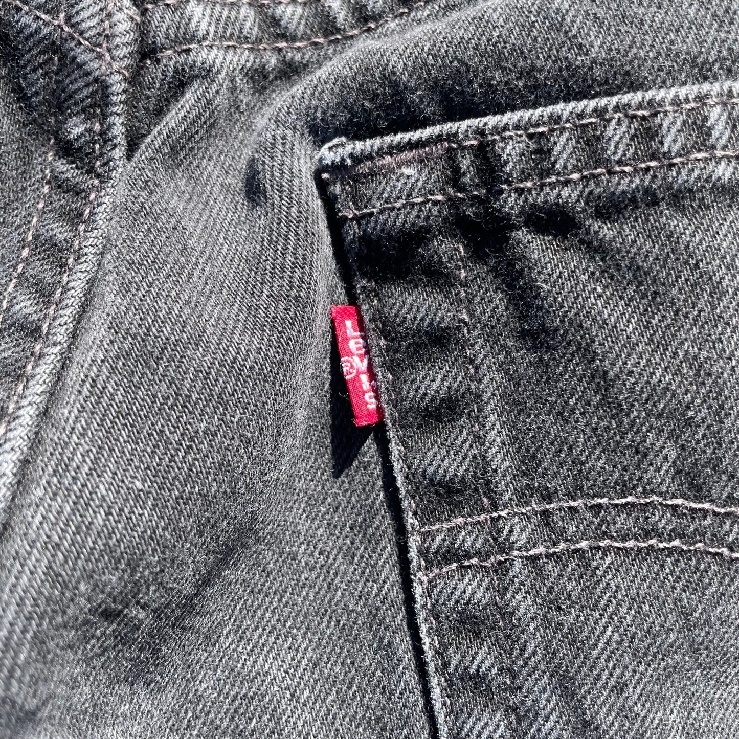 90s Levi's 501 Made in USA Black Denim 34x30 KiiChain Clothing