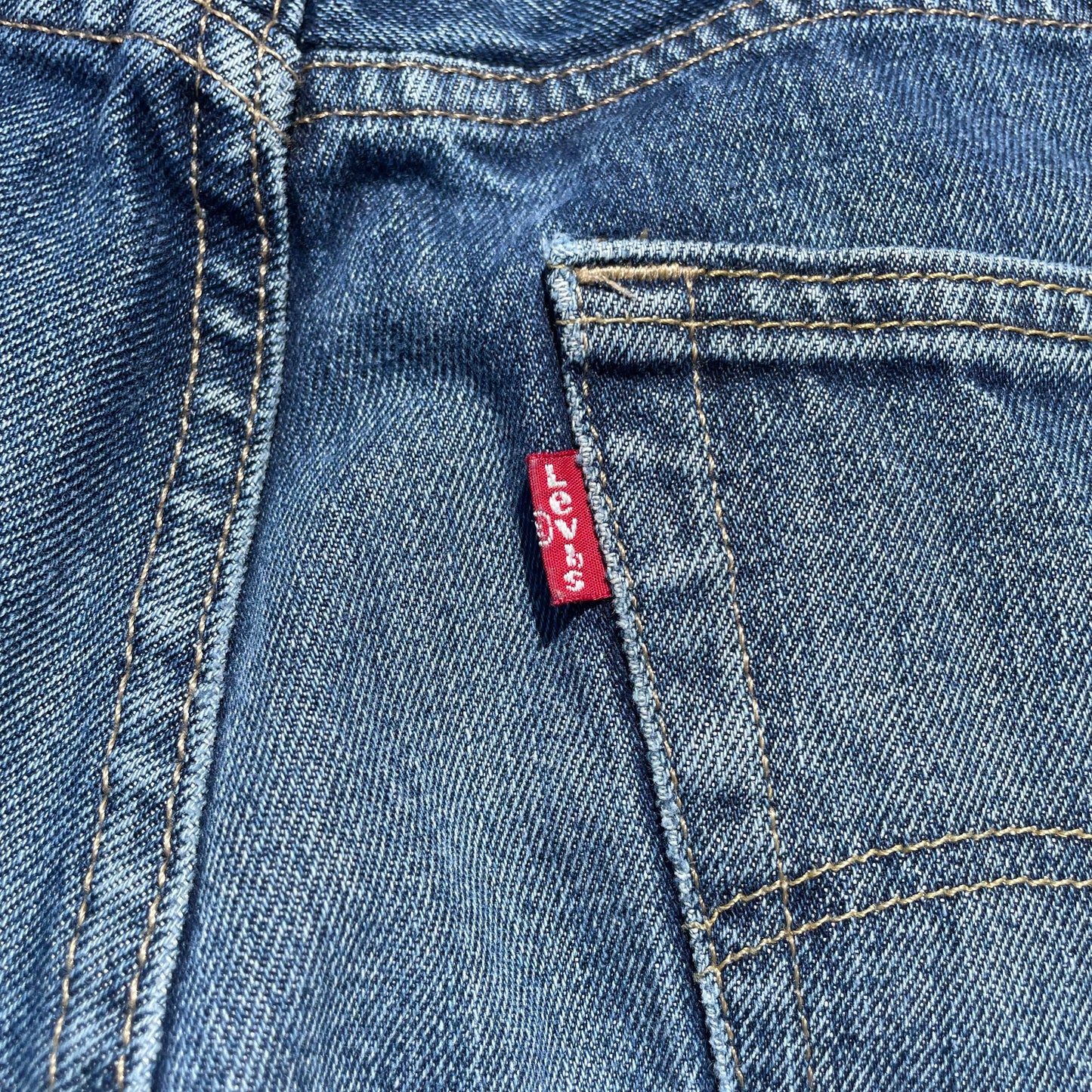 00s Levi’s 550 32x34 KiiChain Clothing