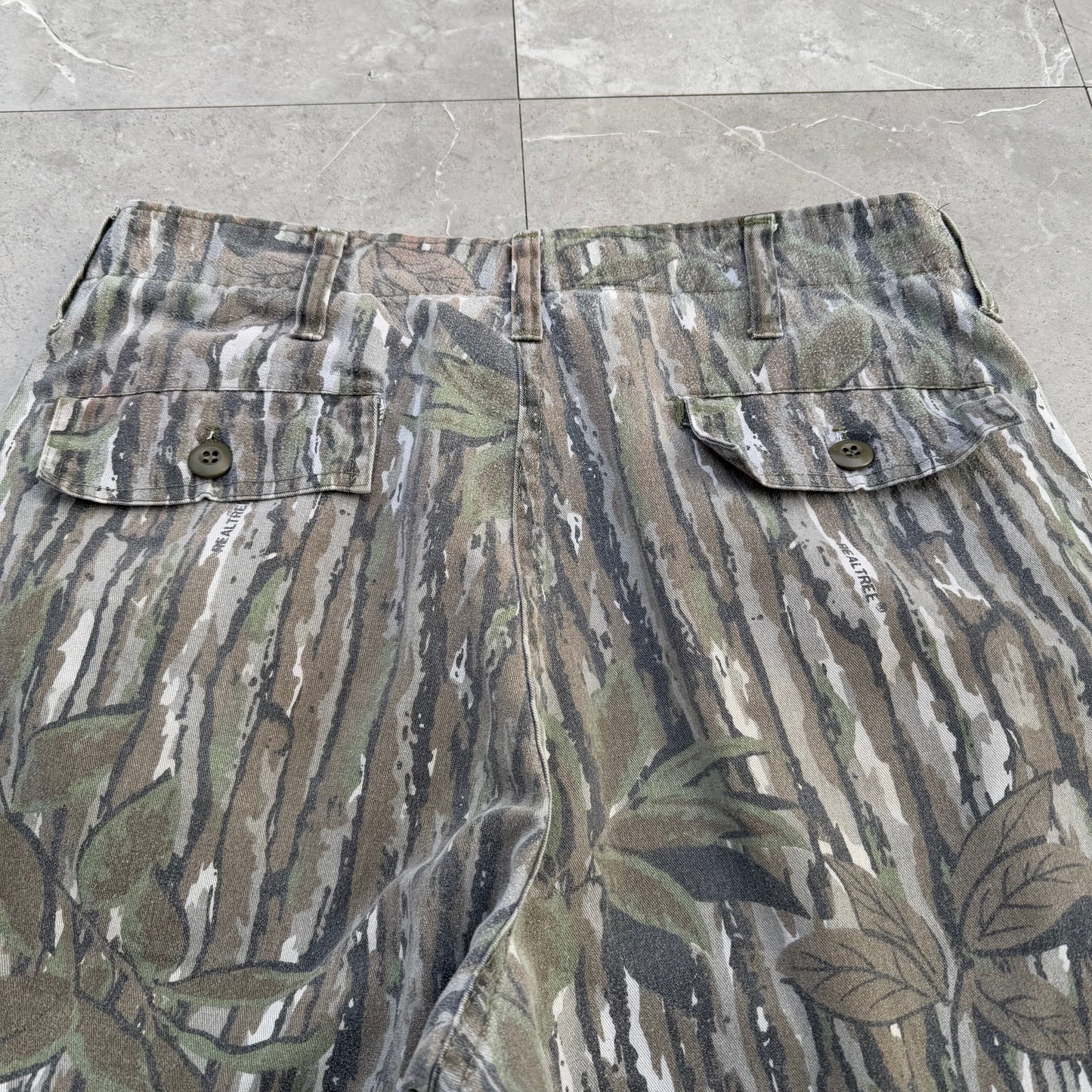 90s Cabela's Made in USA Real Tree Camo Pants Size 34 KiiChain Clothing
