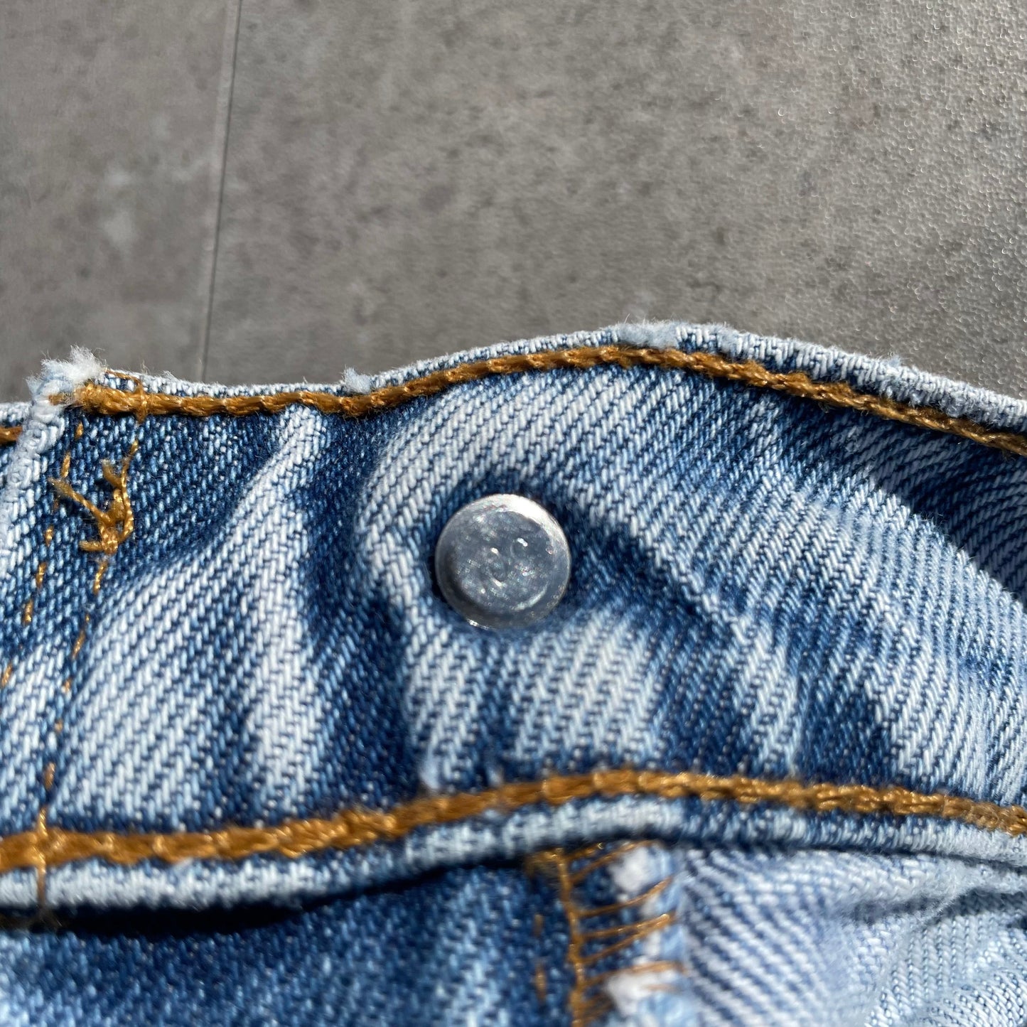 90s Levi's 550 Made in USA Denim 34x30 KiiChain Clothing