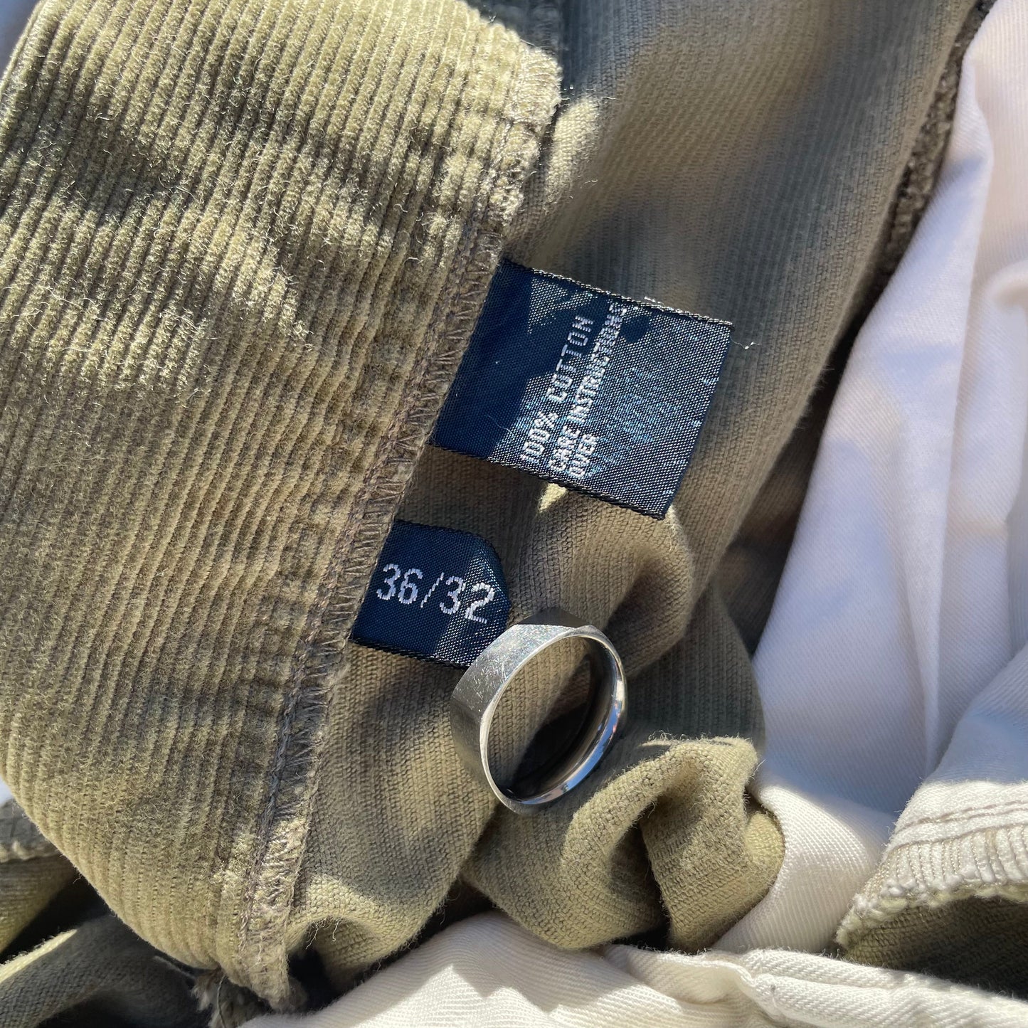 90s-00s Ralph Lauren Pleated Corduroy Pants 36x32 KiiChain Clothing