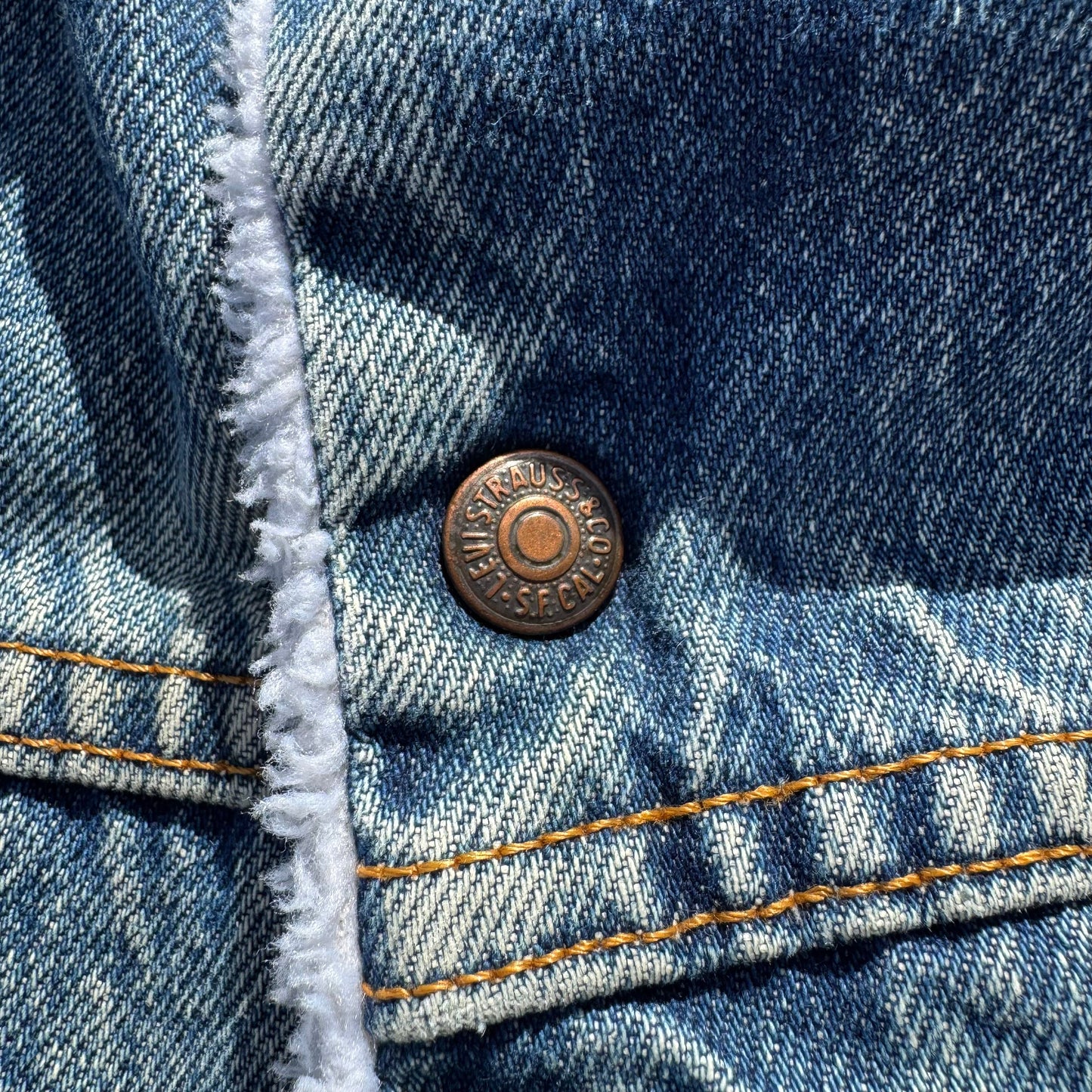 90s Levi's Made in USA Pile Lined Denim Jacket KiiChain Clothing