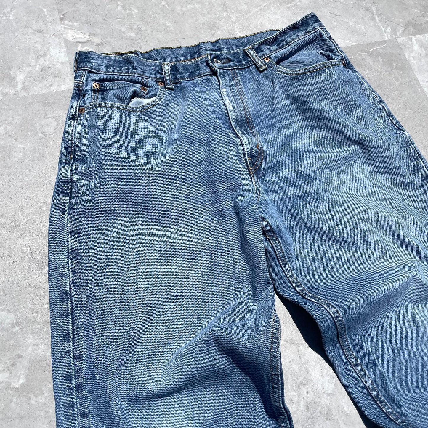 00s Levi’s 560 36x30 KiiChain Clothing