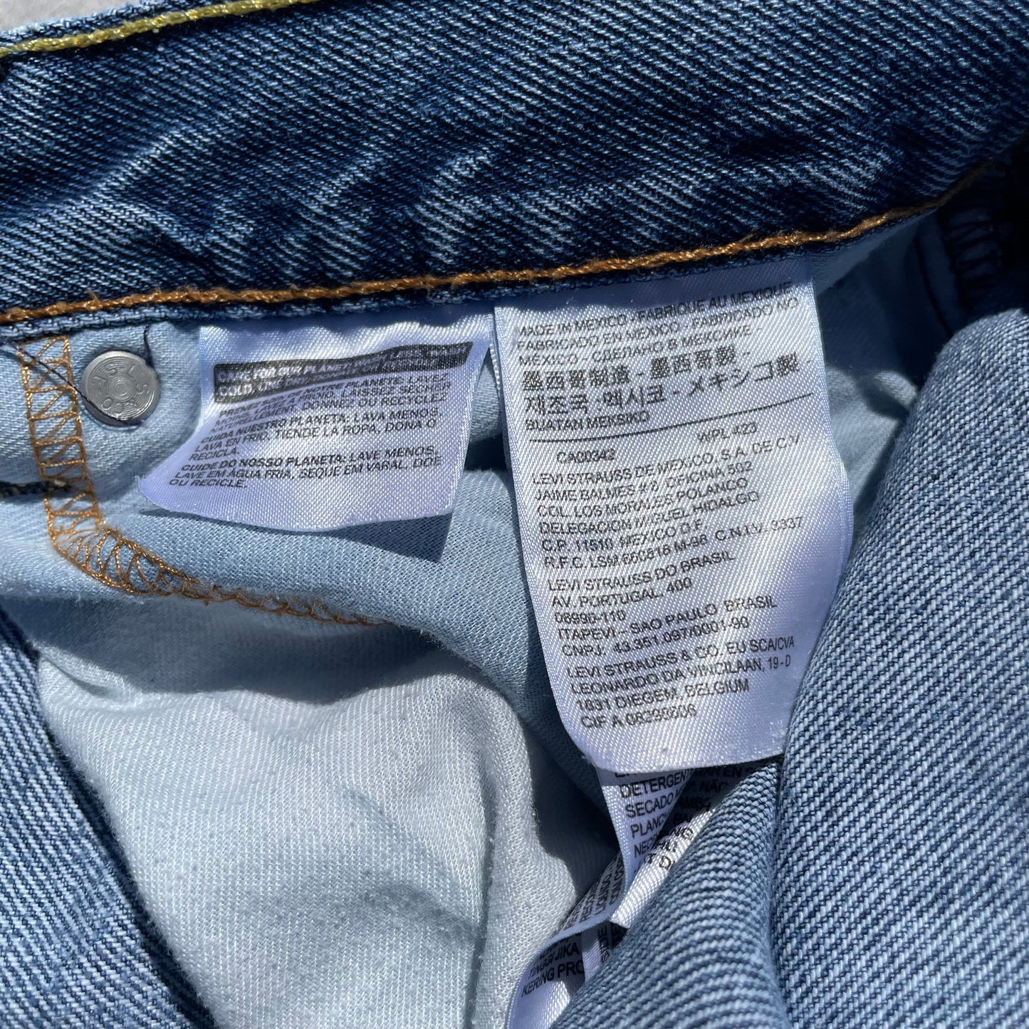 00s Levi’s 560 36x30 KiiChain Clothing