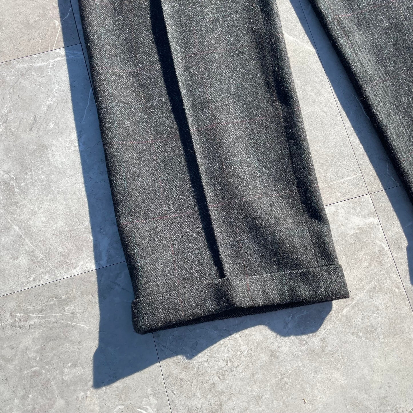 80s-90s Ralph Lauren Dark Gray Two-Tuck Pleated Checkered Wool Slacks KiiChain Clothing
