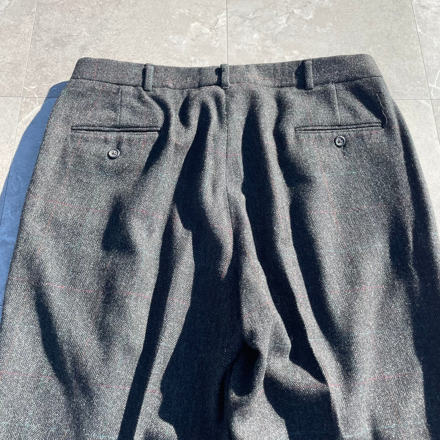 80s-90s Ralph Lauren Dark Gray Two-Tuck Pleated Checkered Wool Slacks KiiChain Clothing