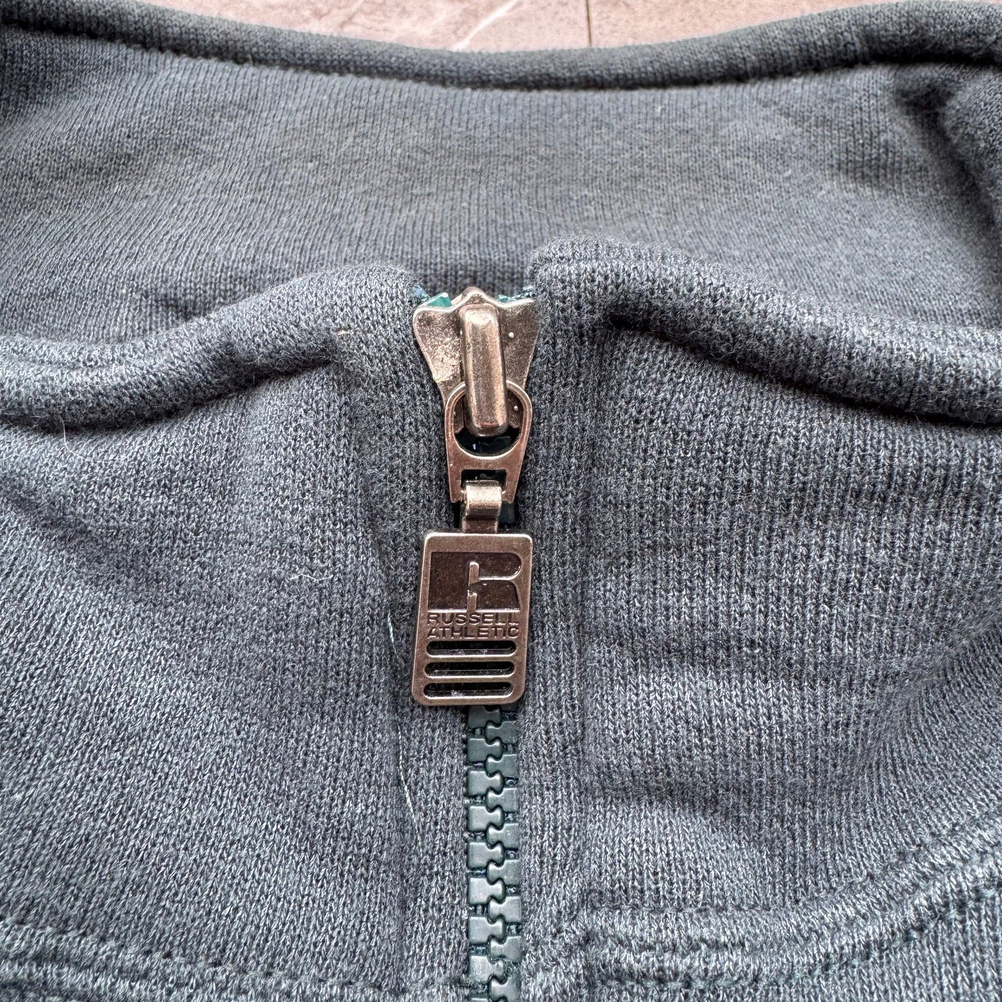 90s Russell Athletic Green Half-Zip Sweatshirt KiiChain Clothing