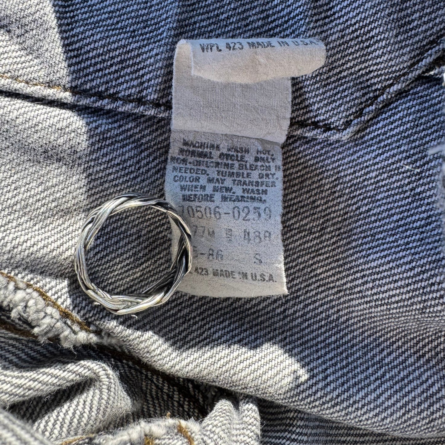 80s Levi's 70506 Made in USA Faded Black Denim Jacket KiiChain Clothing