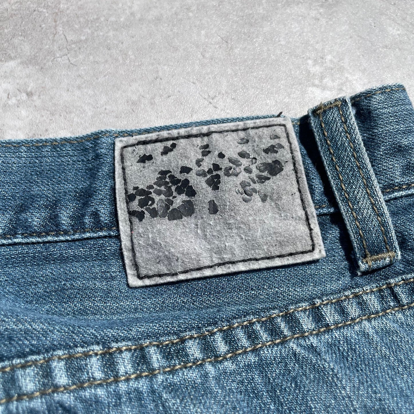 00s Levi’s Silver Tab Baggy Fit Denim 38x32 KiiChain Clothing