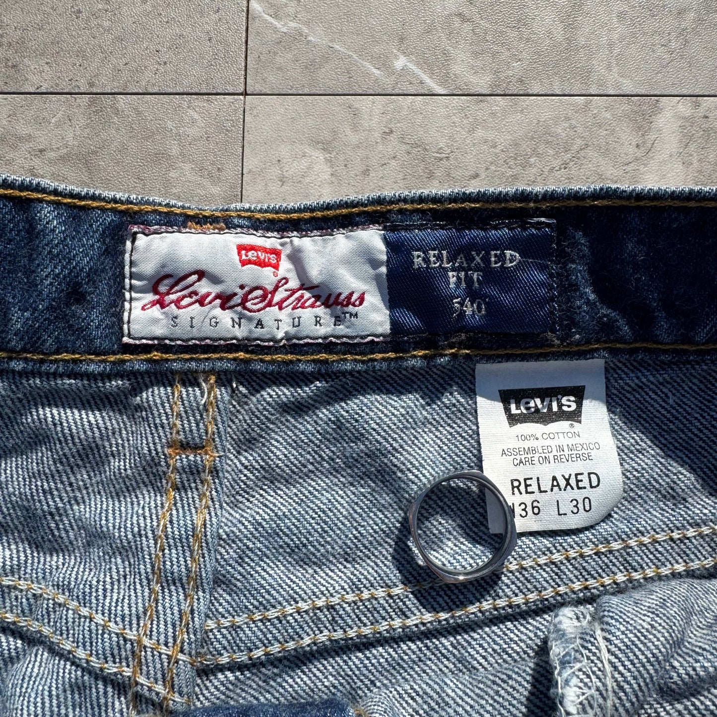 90s Levi's 540 Orange Tab Loose Fit Denim 36x30 KiiChain Clothing