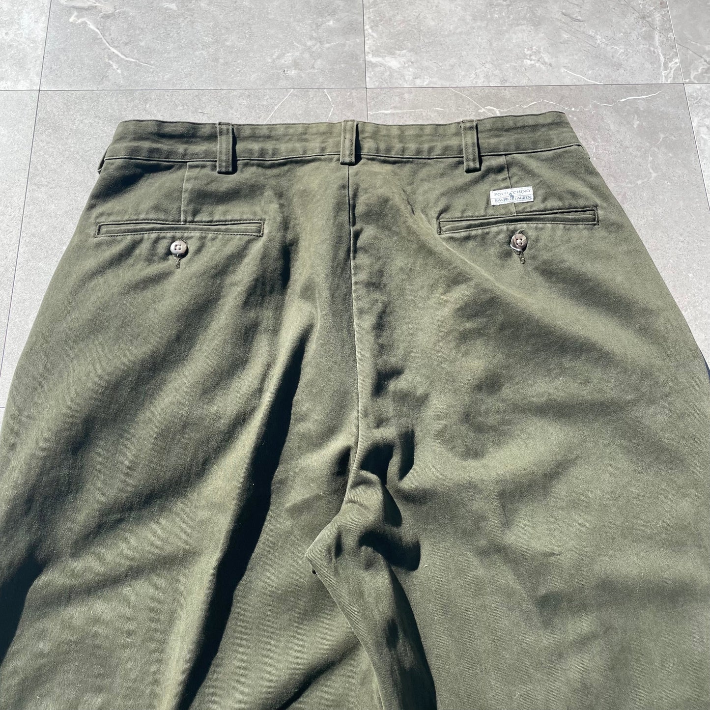 90s-00s Ralph Lauren Two-Tuck Pleated Olive Green Chino Pants 34x30 KiiChain Clothing