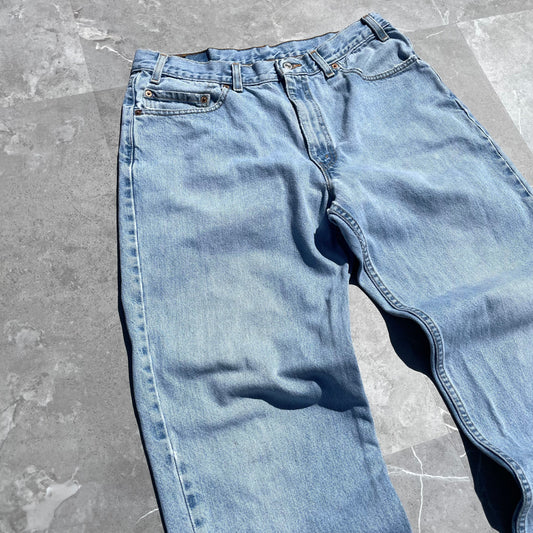 90s Levi’s 550 Made in USA 36x30 KiiChain Clothing