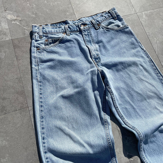 90s Levi's 550 Made in USA Denim 34x30 KiiChain Clothing