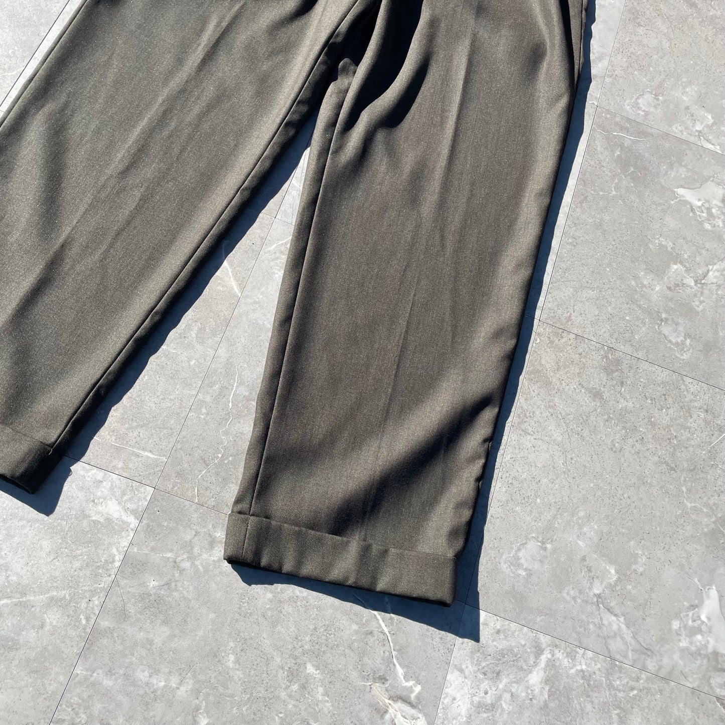 00s Perry Ellis Portfolio Two-Tuck Pleated Green/Brown Slacks 34x30 KiiChain Clothing