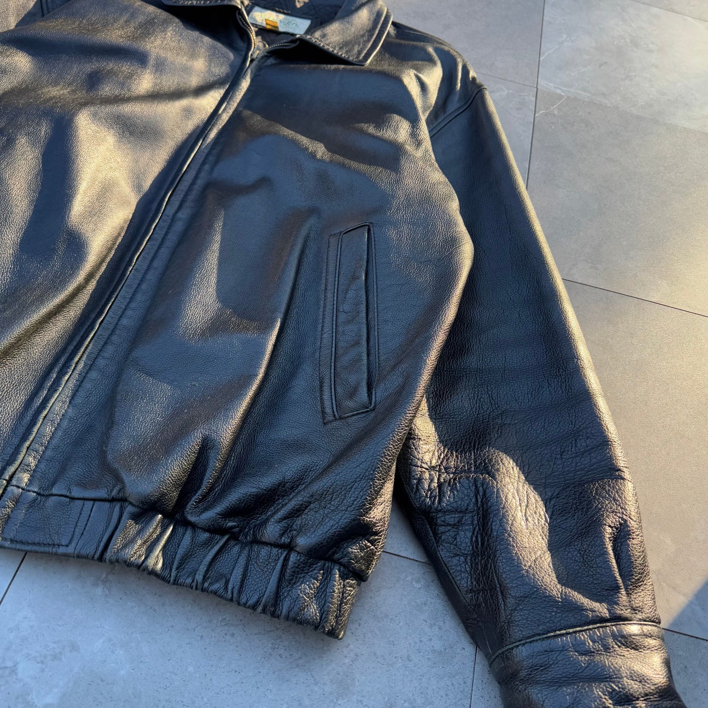 90s St John's Bay Leather Jacket KiiChain Clothing