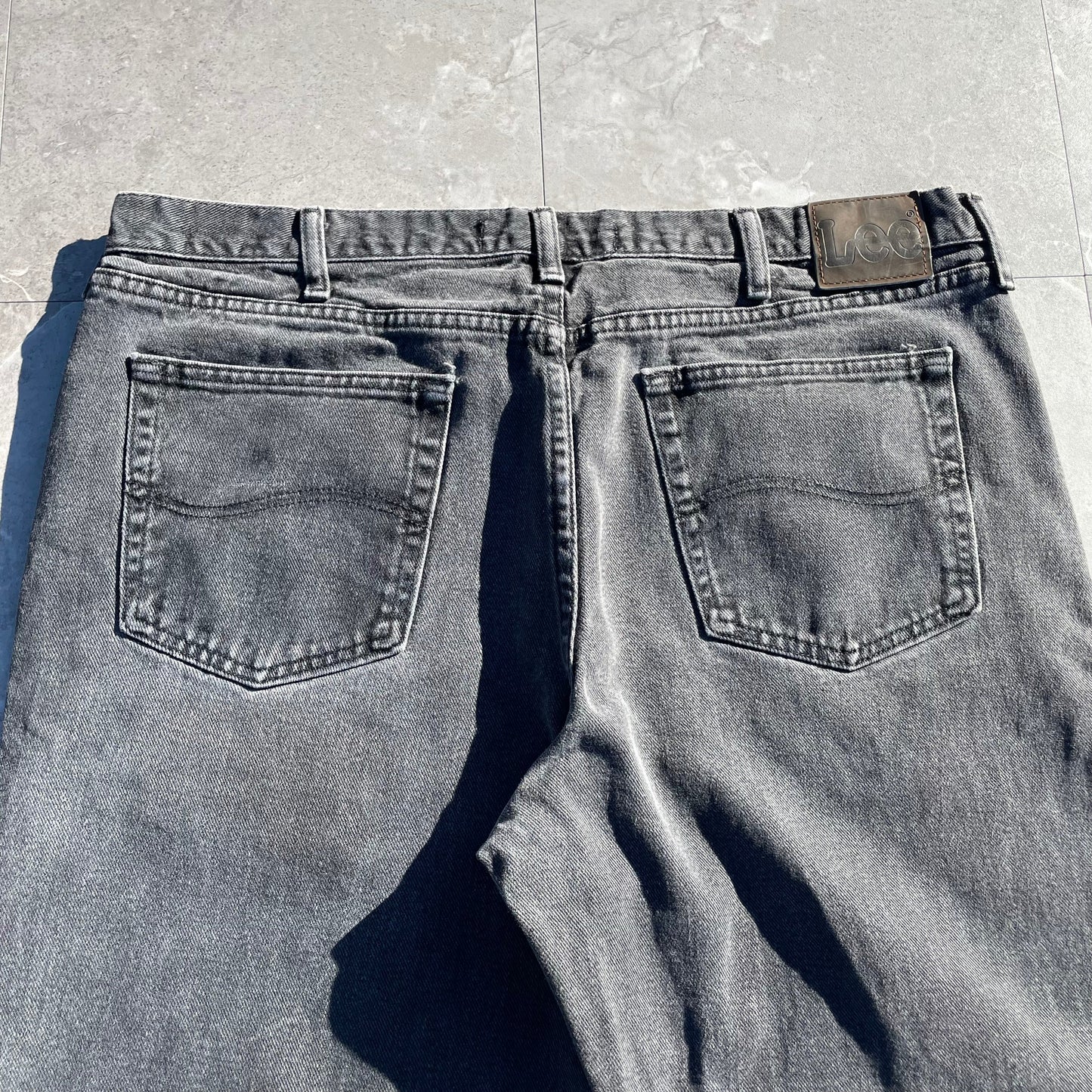 90s-00s Lee Straight Wide Fit Black Denim 40x32 KiiChain Clothing