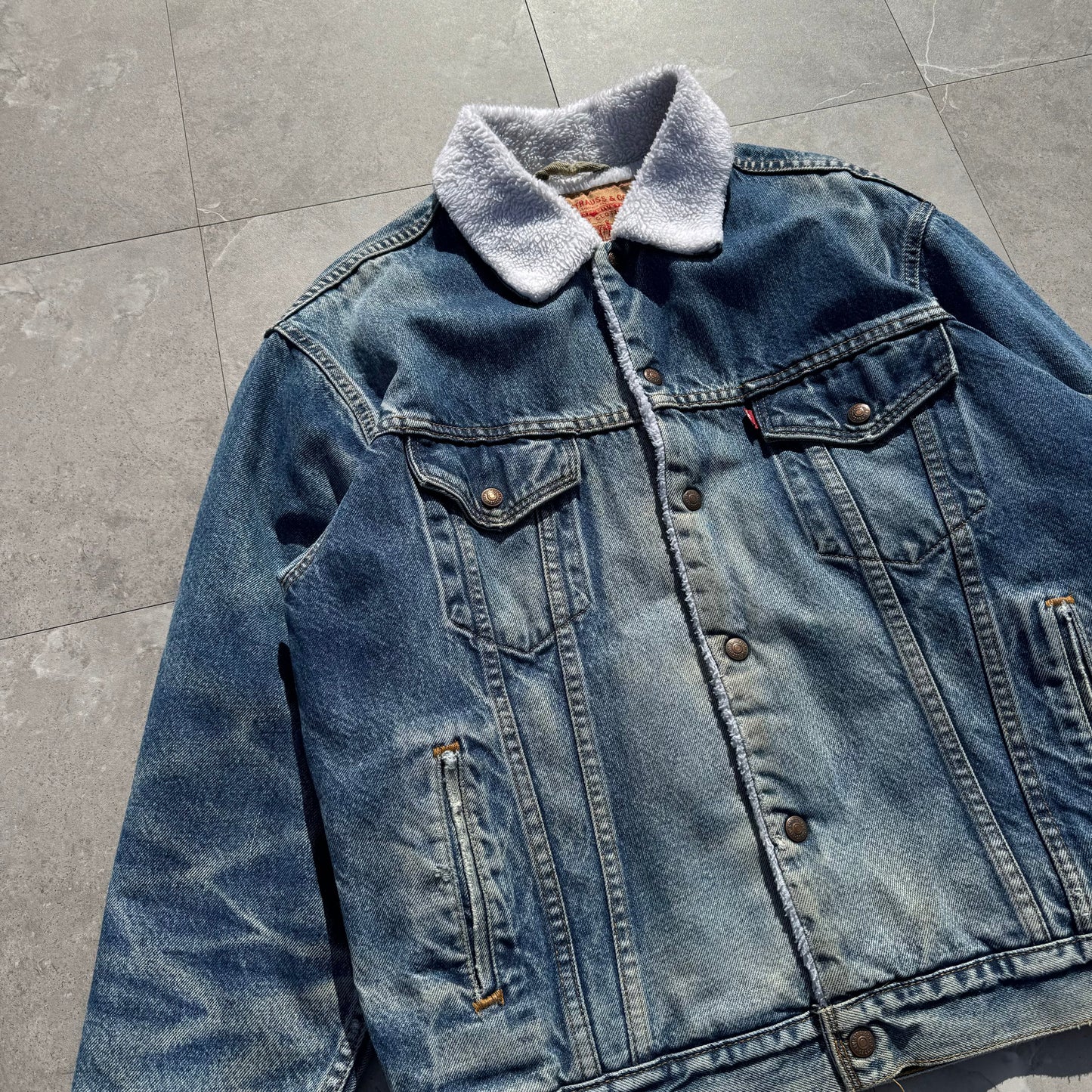 90s Levi's Made in USA Pile Lined Denim Jacket KiiChain Clothing