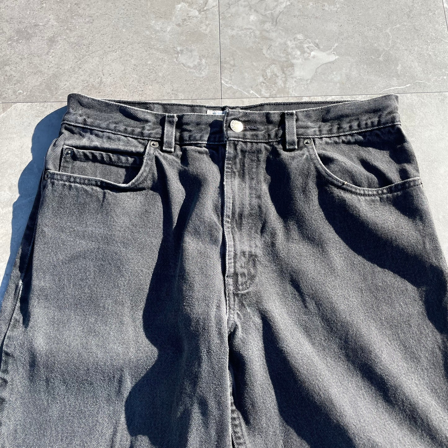 90s-00s Old Navy Loose Straight Fit Black Denim 33x34 KiiChain Clothing