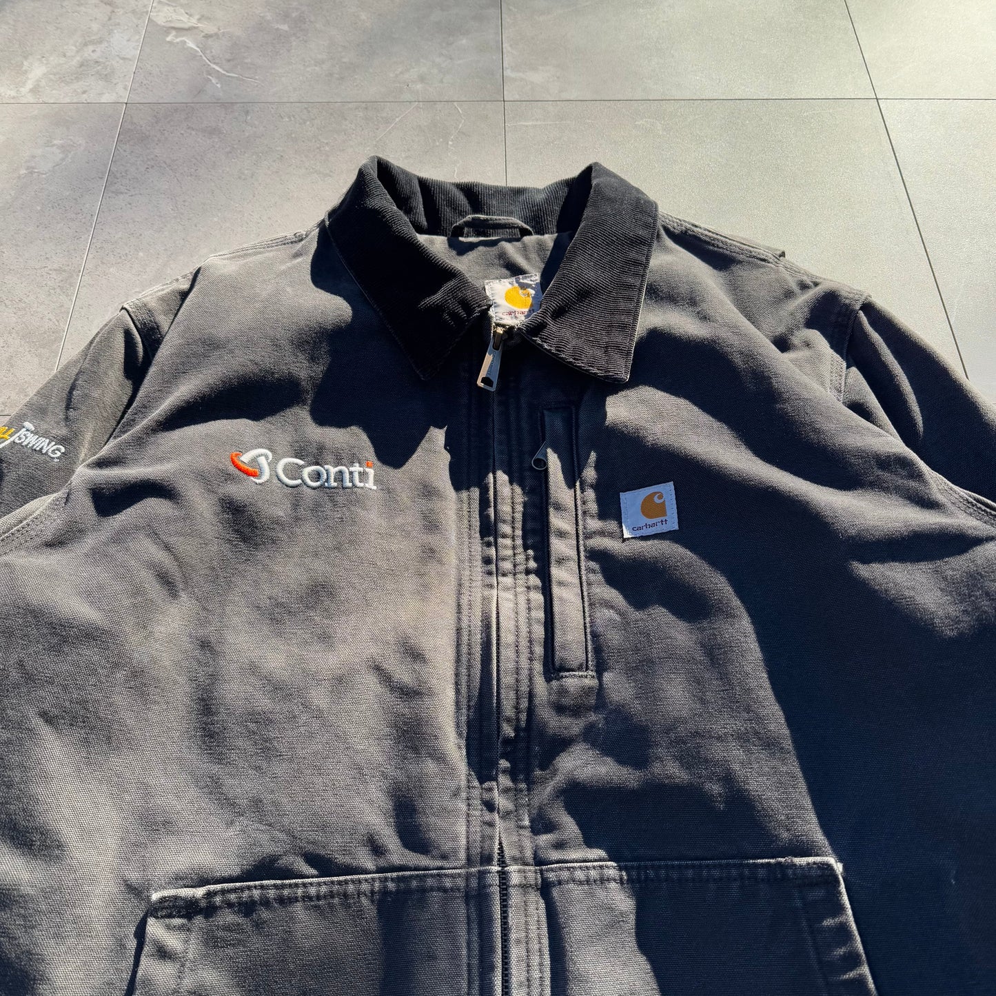 00s Carhartt Conti Faded Black Work Jacket KiiChain Clothing