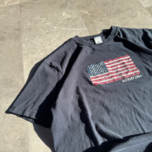 00s Old Navy 2004 American Flag Faded Tee KiiChain Clothing