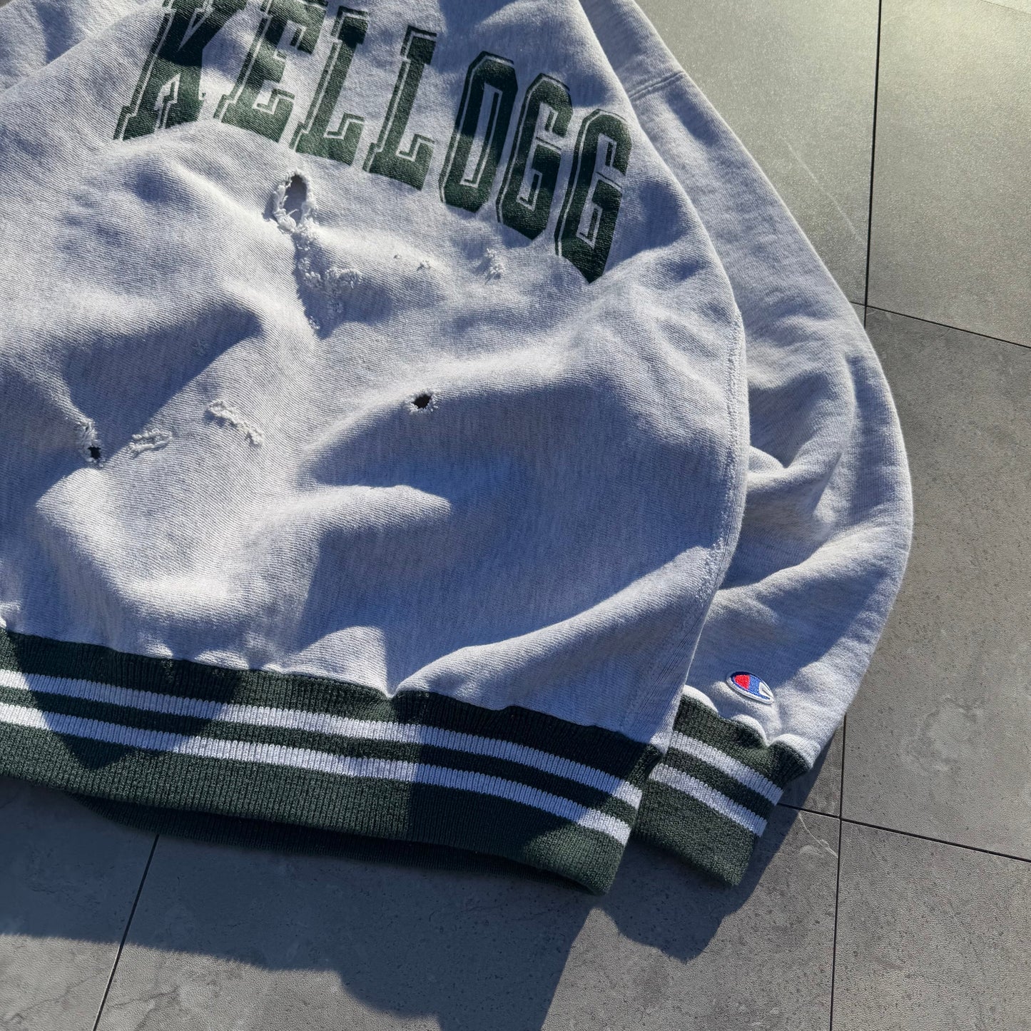 90s Champion Reverse Weave Kellogg School of Management Made in USA Thrashed College Sweatshirt KiiChain Clothing
