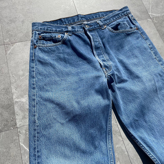 90s Levi's 501xx Made in USA Cropped Denim 36x38 KiiChain Clothing