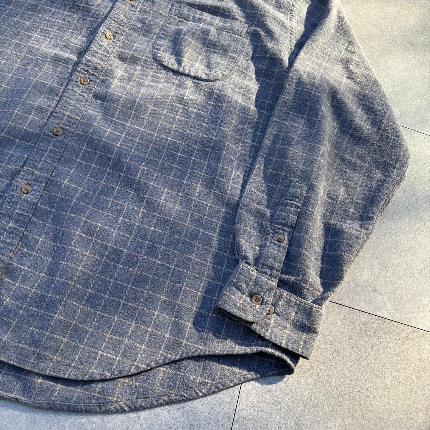 90s Lands' End Faded Gray Checkered Button Down Flannel Shirt KiiChain Clothing