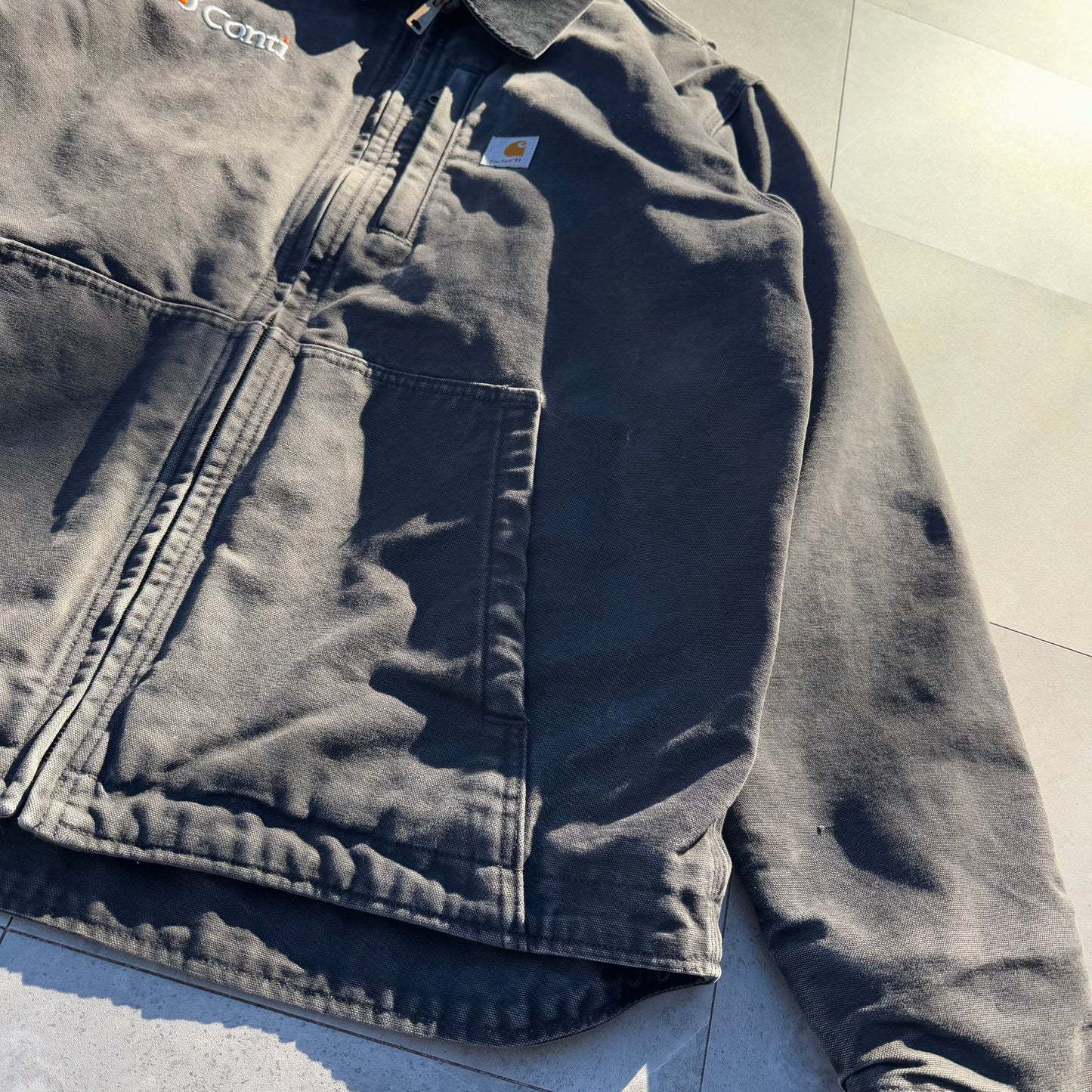 00s Carhartt Conti Faded Black Work Jacket KiiChain Clothing