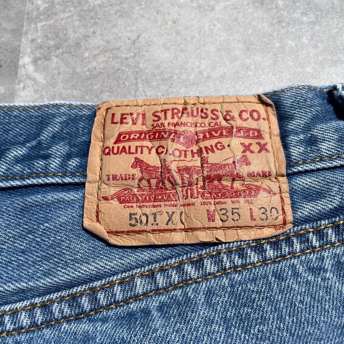00s Levi’s 501XX 35x30 KiiChain Clothing