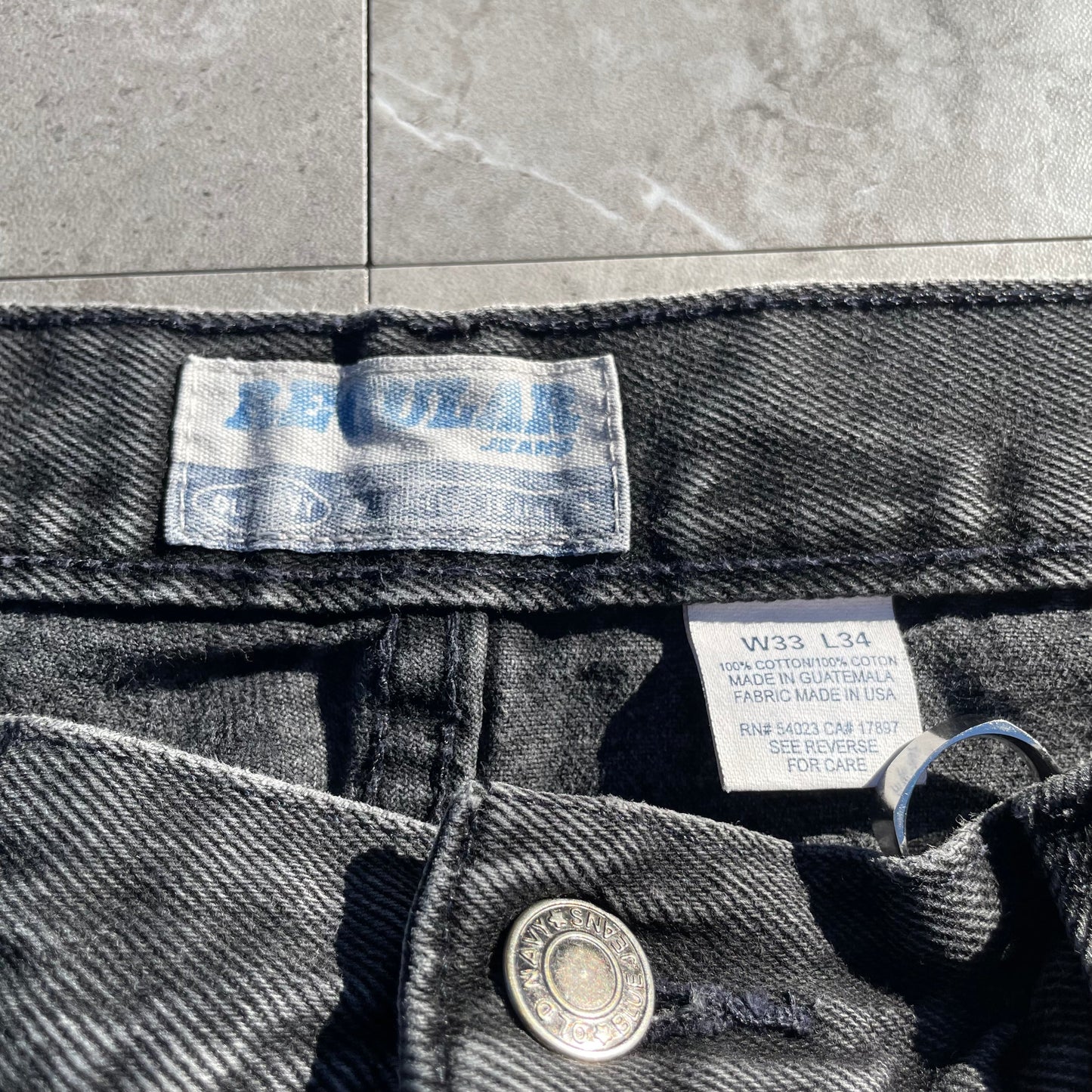 90s-00s Old Navy Loose Straight Fit Black Denim 33x34 KiiChain Clothing
