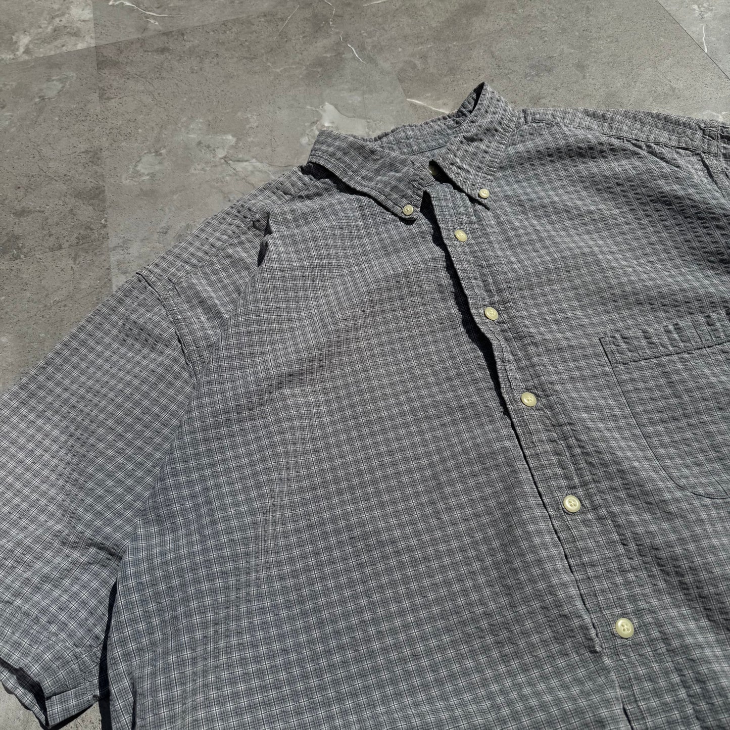 Eddie Bauer Seersucker BD Short Sleeve Shirt Gray KiiChain Clothing