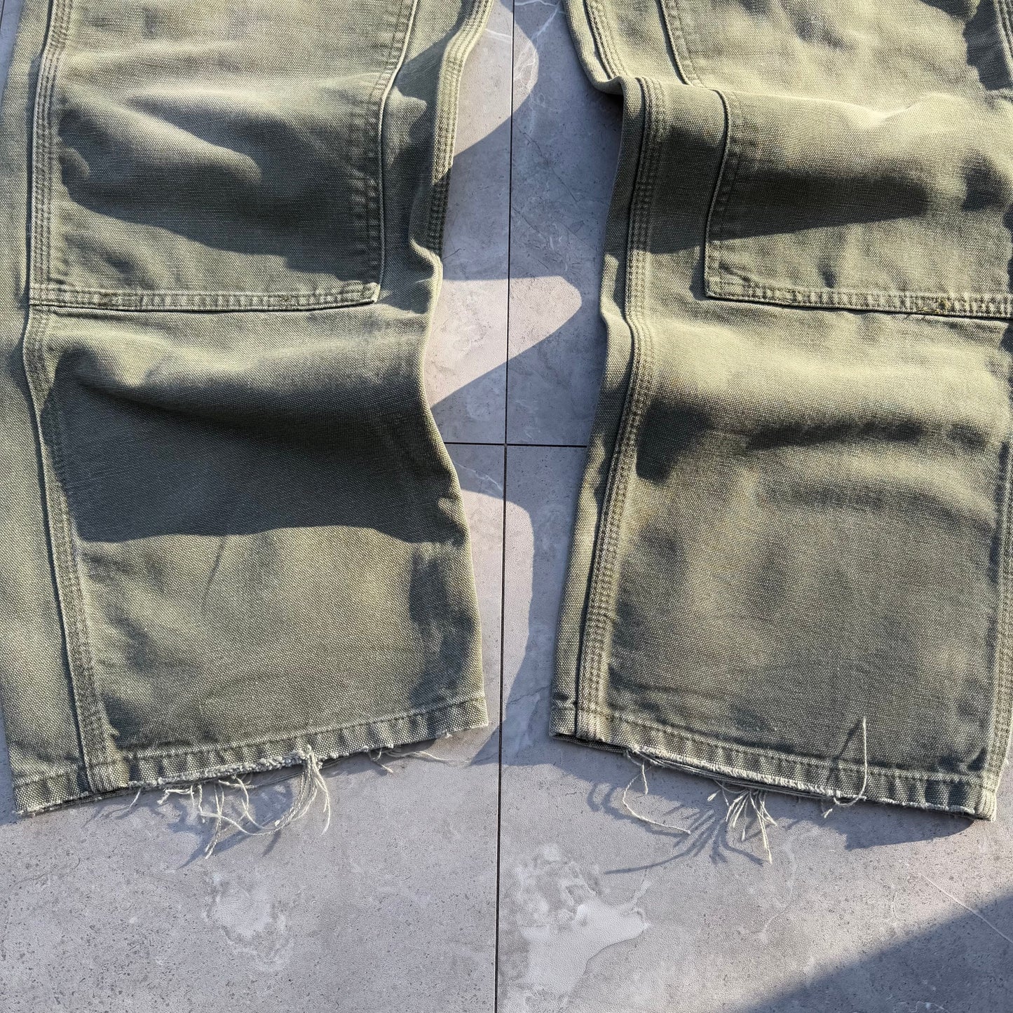 90s-00s Carhartt Moss Green Double Knee Work Pants 32x32 KiiChain Clothing