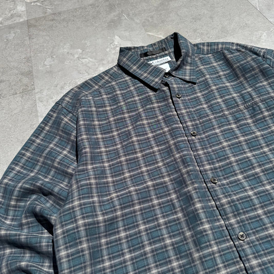 00s Columbia Checkered Zip-Pocket Shirt KiiChain Clothing