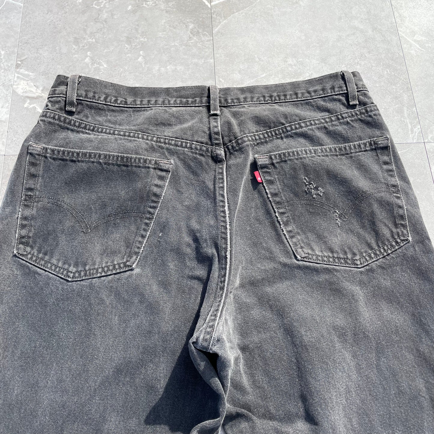 90s Levi's 550 Made in USA Black Denim 40x30 KiiChain Clothing