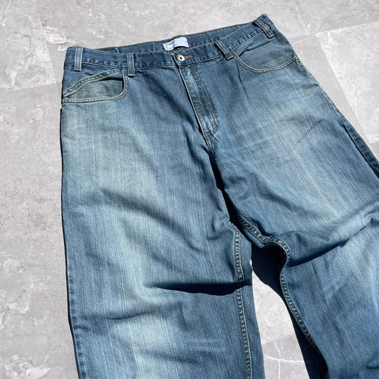 00s Levi’s Silver Tab Baggy Fit Denim 38x32 KiiChain Clothing