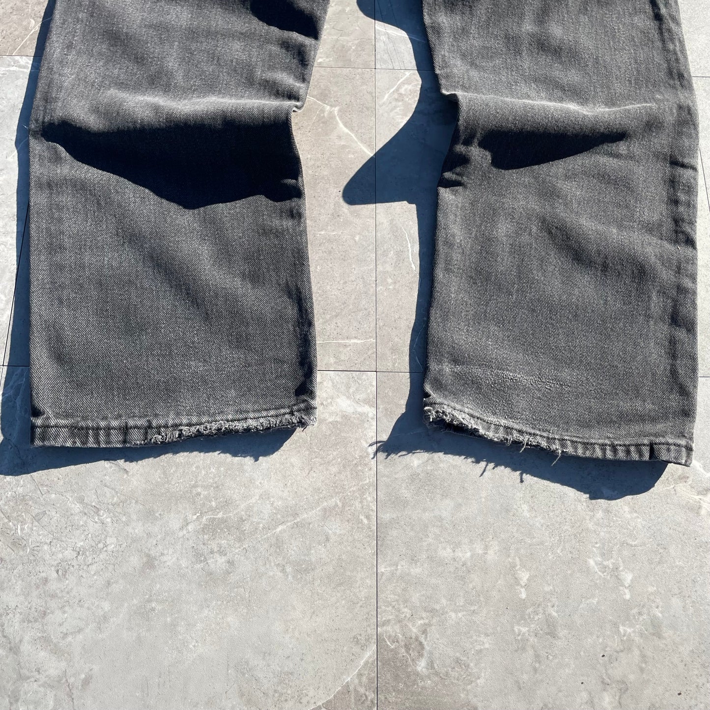 90s-00s Lee Straight Wide Fit Black Denim 40x32 KiiChain Clothing