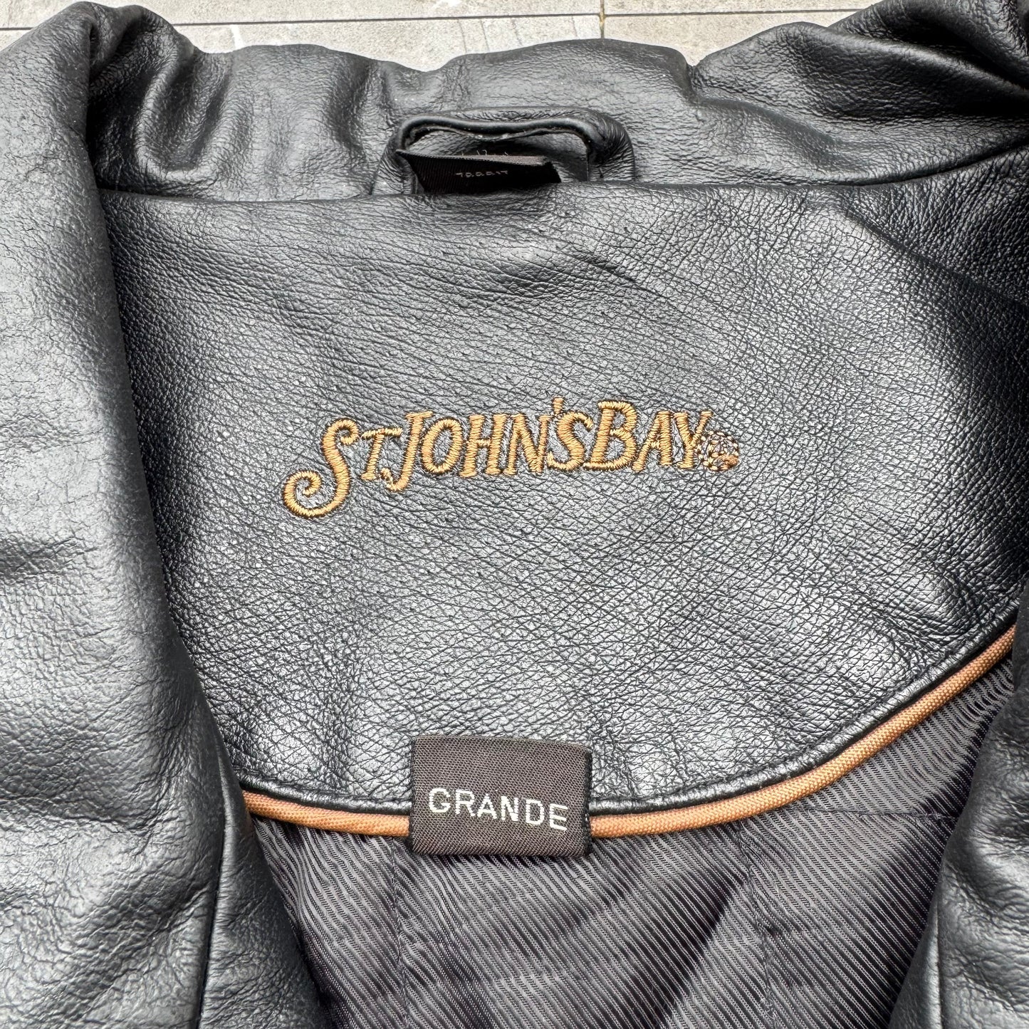 90s-00s St. John's Bay Raglan Black Leather Jacket KiiChain Clothing