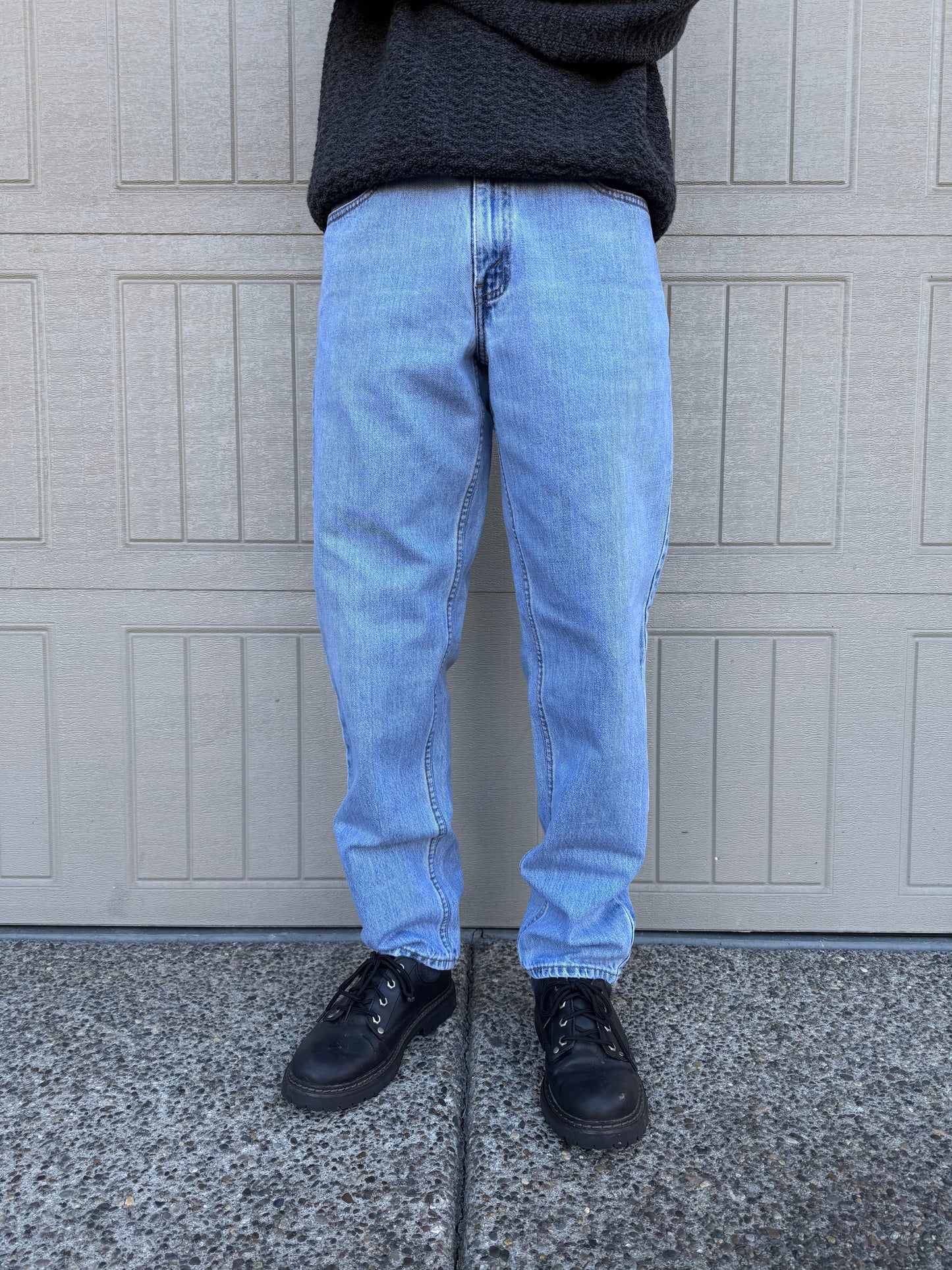 90s Levi's 560 Denim Made in Canada Denim 31x32 KiiChain Clothing