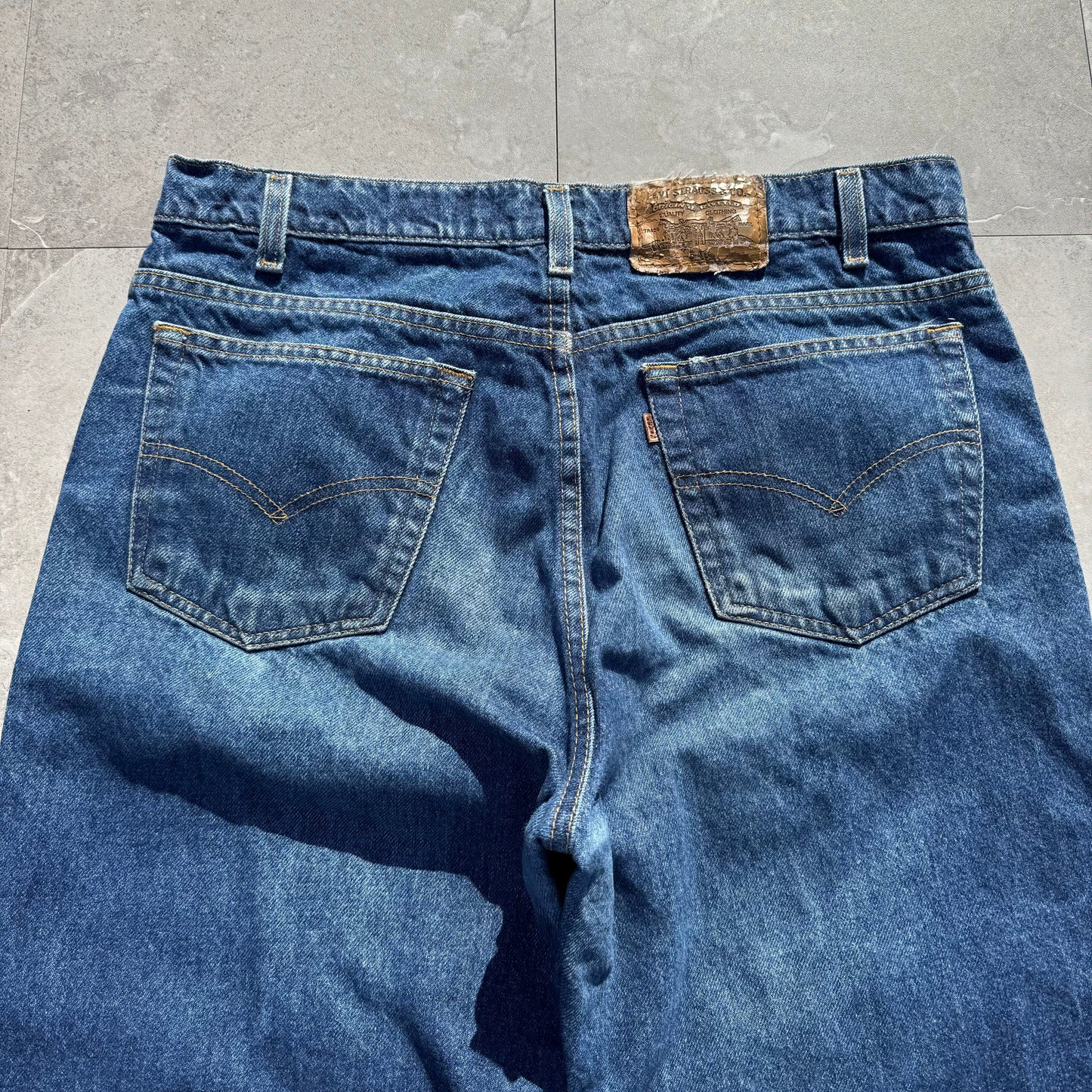 90s Levi's 540 Orange Tab Loose Fit Denim 36x30 KiiChain Clothing