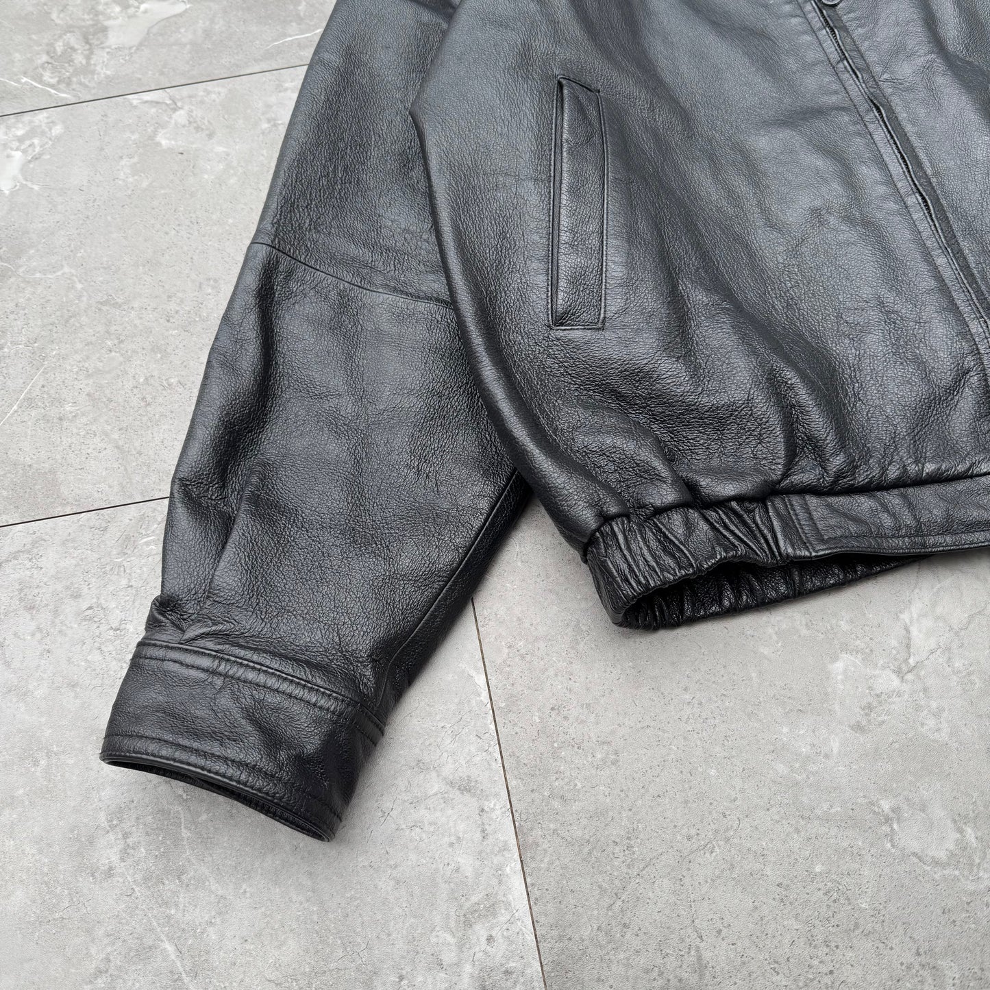 90s-00s St. John's Bay Raglan Black Leather Jacket KiiChain Clothing
