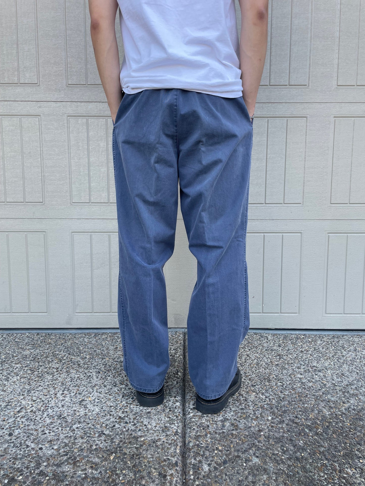 80s-90s Dockers Made in USA Two-Tuck Pleated Faded Blue Chino Pants 33x31 KiiChain Clothing