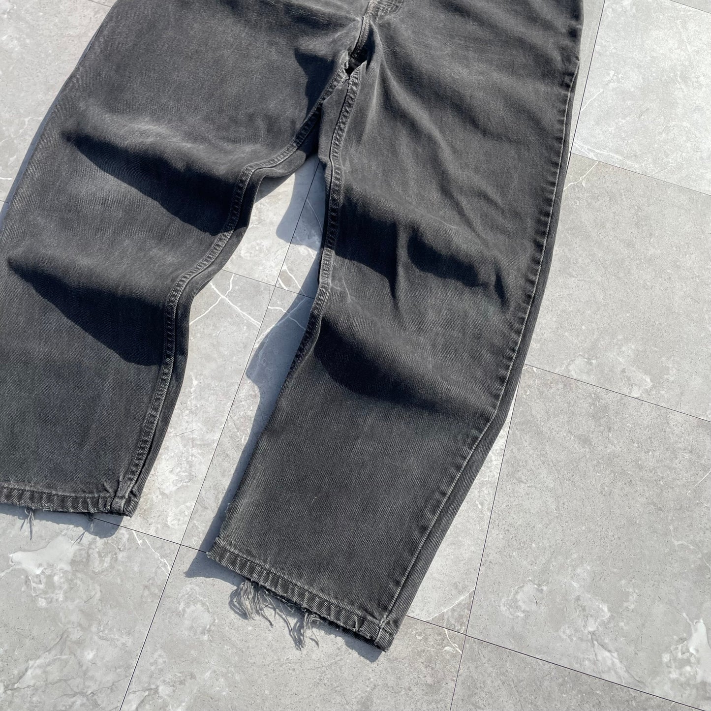 90s Levi's 550 Made in USA Black Denim 40x30 KiiChain Clothing