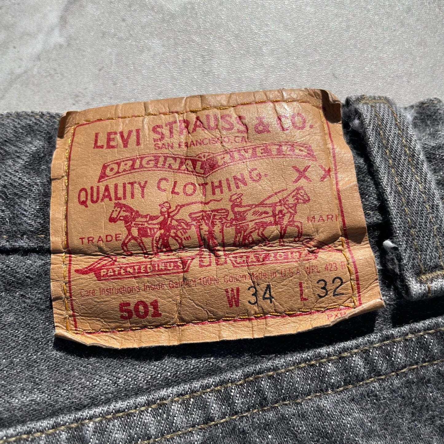 90s Levi's 501 Made in USA Black Denim 34x32 KiiChain Clothing